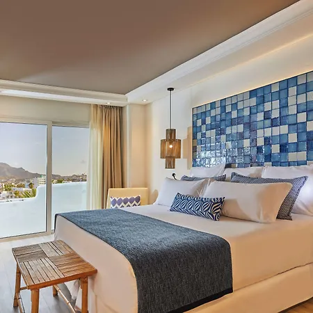 Dreams Jardin Tropical & מלון